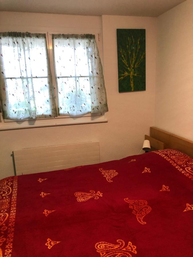 Mona'S Sleep & Go Bed & Breakfast Buren  Exterior foto