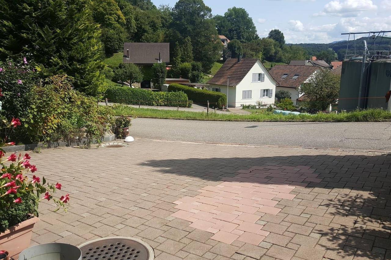 Mona'S Sleep & Go Bed & Breakfast Buren  Exterior foto