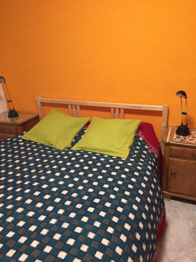 Mona'S Sleep & Go Bed & Breakfast Buren  Exterior foto