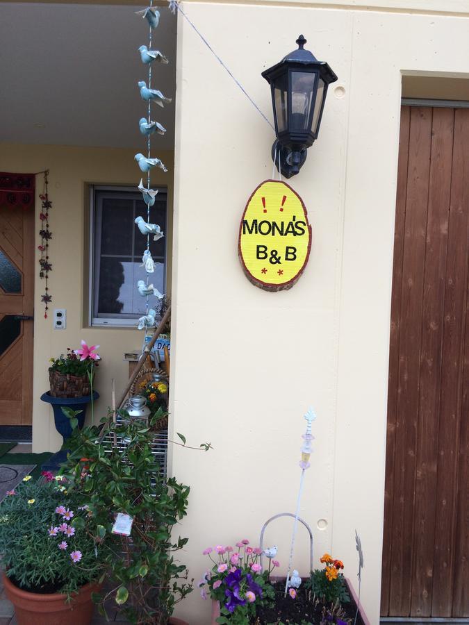 Mona'S Sleep & Go Bed & Breakfast Buren  Exterior foto