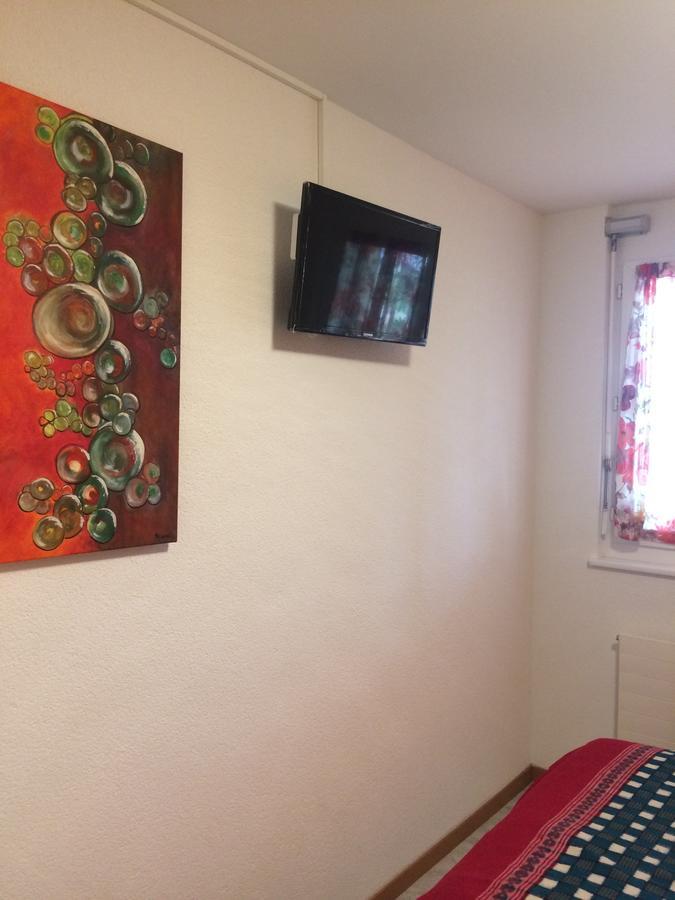 Mona'S Sleep & Go Bed & Breakfast Buren  Exterior foto