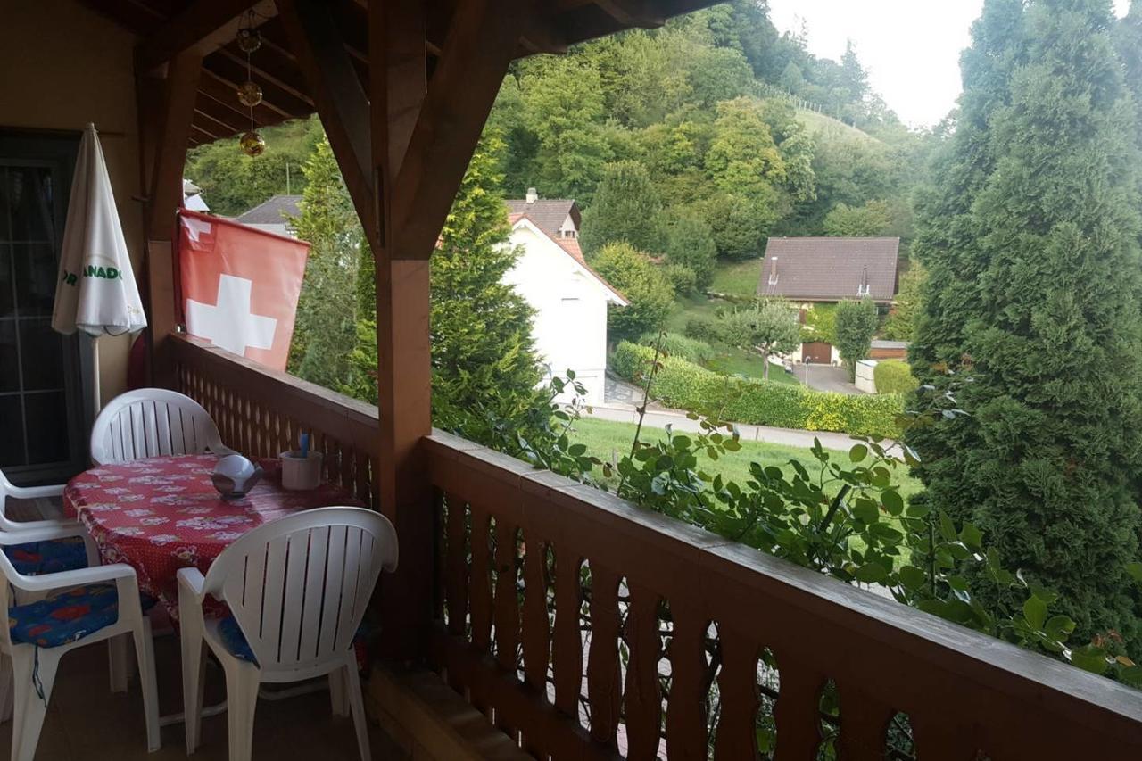 Mona'S Sleep & Go Bed & Breakfast Buren  Exterior foto